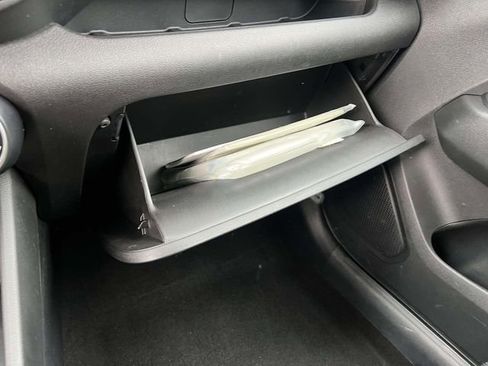 Certified 2022 Hyundai Venue SE image 29