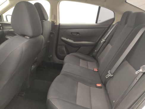 Used 2024 Nissan Sentra SV FWD image 18
