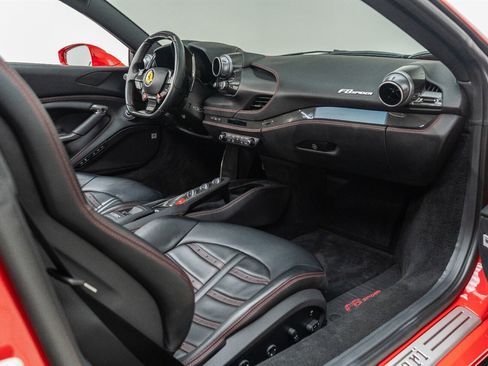 Used 2022 Ferrari F8 Tributo image 64