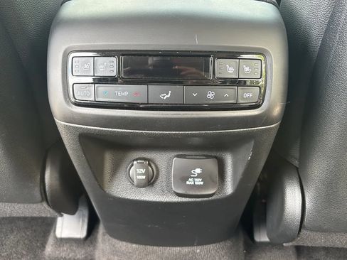 Used 2024 Hyundai Palisade Limited FWD image 24