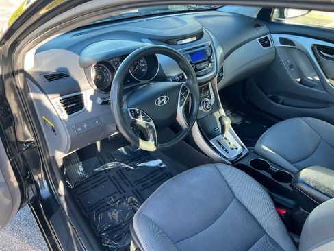 Used 2013 Hyundai Elantra GLS w/ Preferred Pkg FWD image 17