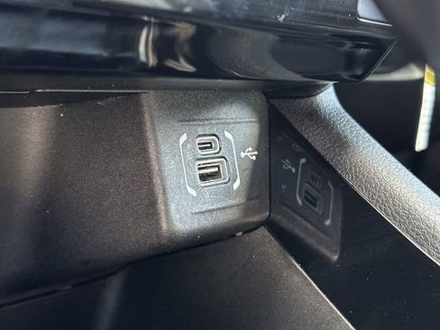 Used 2023 Jeep Compass Altitude image 38