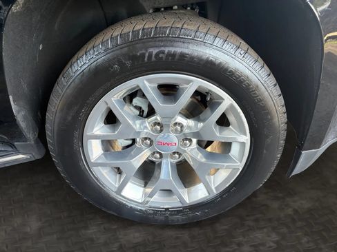 Used 2018 GMC Yukon SLT w/ Open Road Package AWD/4WD image 40