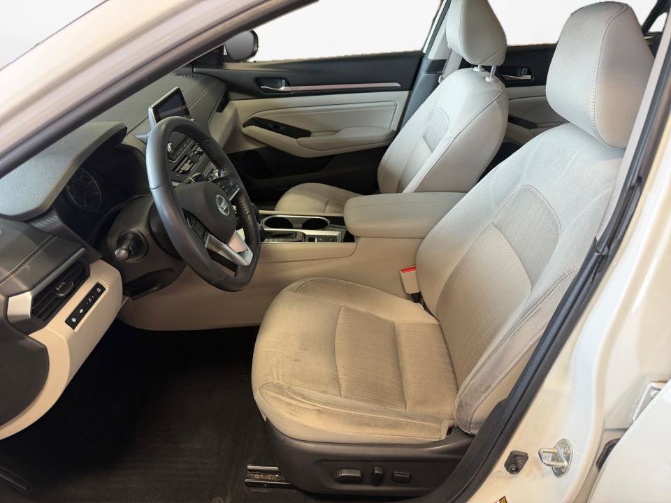 Used 2020 Nissan Altima 2.5 SV FWD image 11