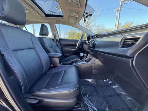 Used 2015 Toyota Corolla LE image 12