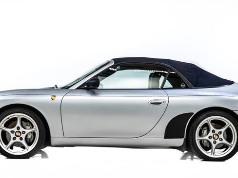 Used 2003 Porsche 911 Carrera 4 image 4