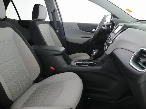 Used 2022 Chevrolet Equinox LS w/ LS Convenience Package image 29