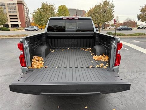 Used 2024 Chevrolet Silverado 1500 High Country w/ Technology Package image 5