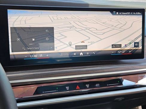 Used 2023 BMW 740i w/ Parking Assistance Package RWD image 12