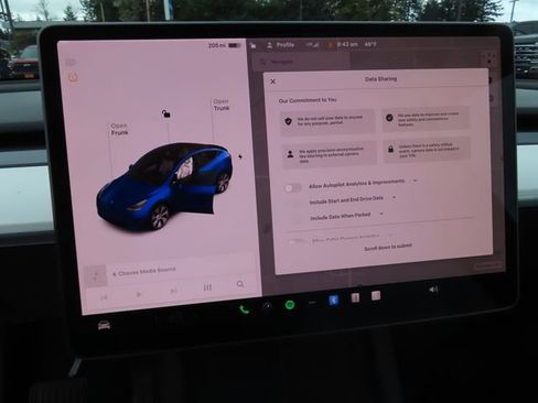 Used 2021 Tesla Model Y Long Range AWD/4WD image 16