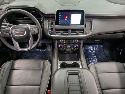 Used 2023 GMC Yukon SLT w/ SLT Luxury Package image 21