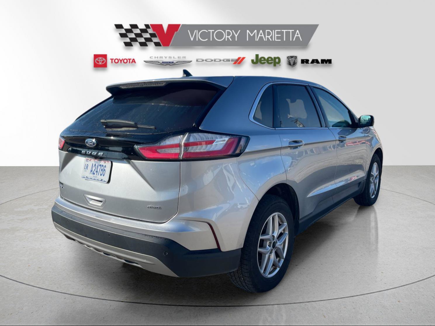 Used 2024 Ford Edge SEL AWD/4WD image 5