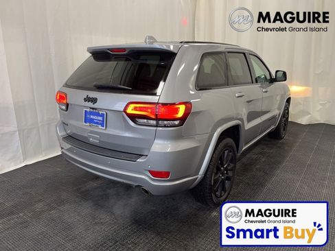 Used 2019 Jeep Grand Cherokee Altitude image 36