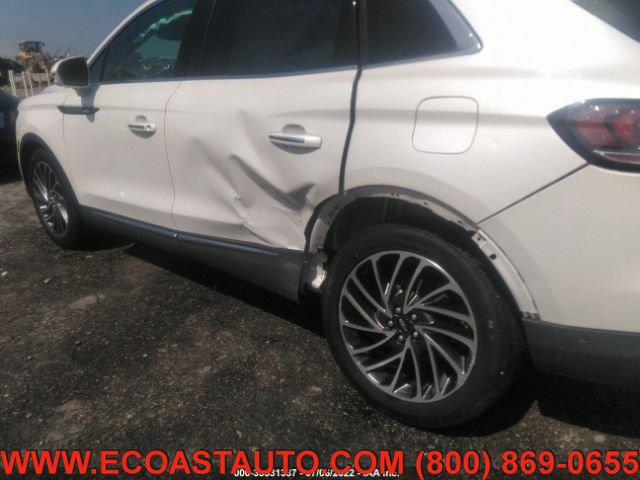 Used 2019 Lincoln Nautilus Reserve FWD image 9