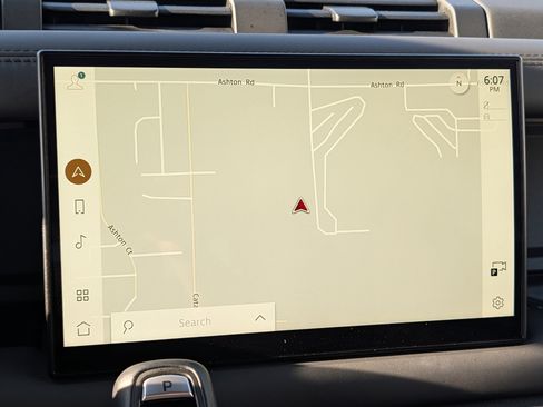 Used 2023 Land Rover Defender 110 V8 image 27