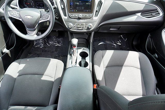 Used 2025 Chevrolet Malibu RS FWD image 29