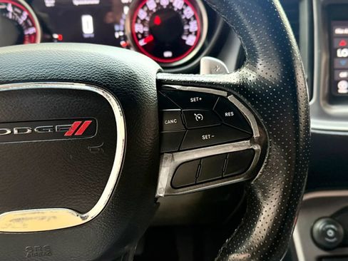 Used 2022 Dodge Challenger GT AWD/4WD image 13