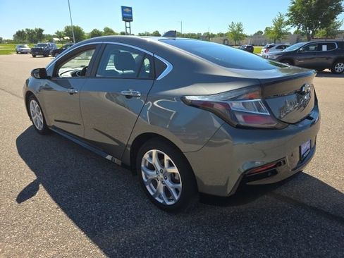 Used 2017 Chevrolet Volt Premier w/ Driver Confidence II Package FWD image 29