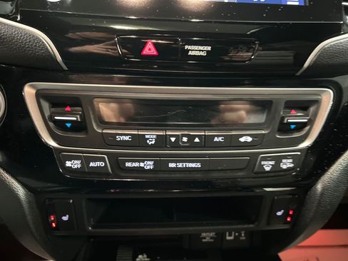 Used 2023 Honda Ridgeline Black Edition image 17