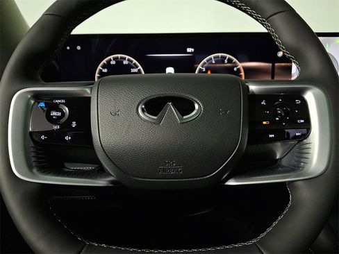 New 2026 INFINITI QX80 Luxe image 19