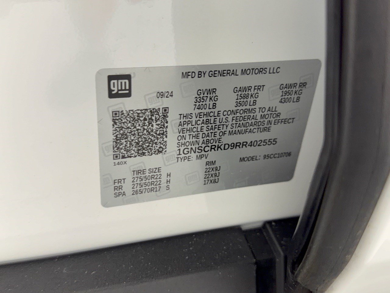 Used 2024 Chevrolet Tahoe RST w/ Luxury Package RWD image 32