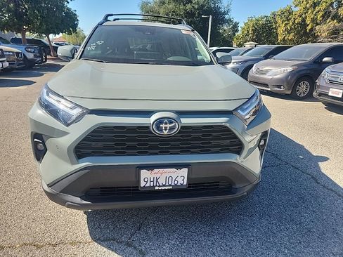 Used 2023 Toyota RAV4 XLE Premium image 8