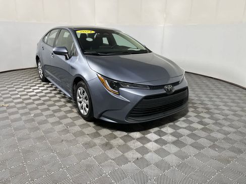 Used 2024 Toyota Corolla LE image 2