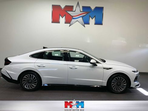 Used 2024 Hyundai Sonata Limited image 1