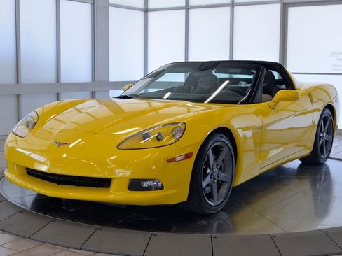 Used 2007 Chevrolet Corvette Coupe w/ Preferred Equipment Group RWD image 4