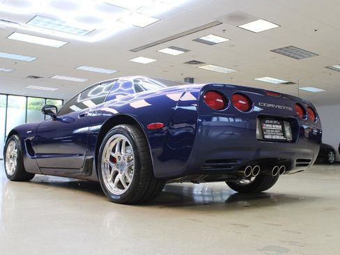 Used 2004 Chevrolet Corvette Z06 w/ Z06 Preferred Equipment Group RWD image 20