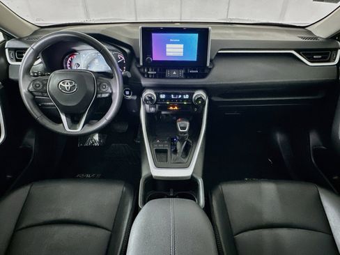 Used 2023 Toyota RAV4 XLE Premium FWD image 27