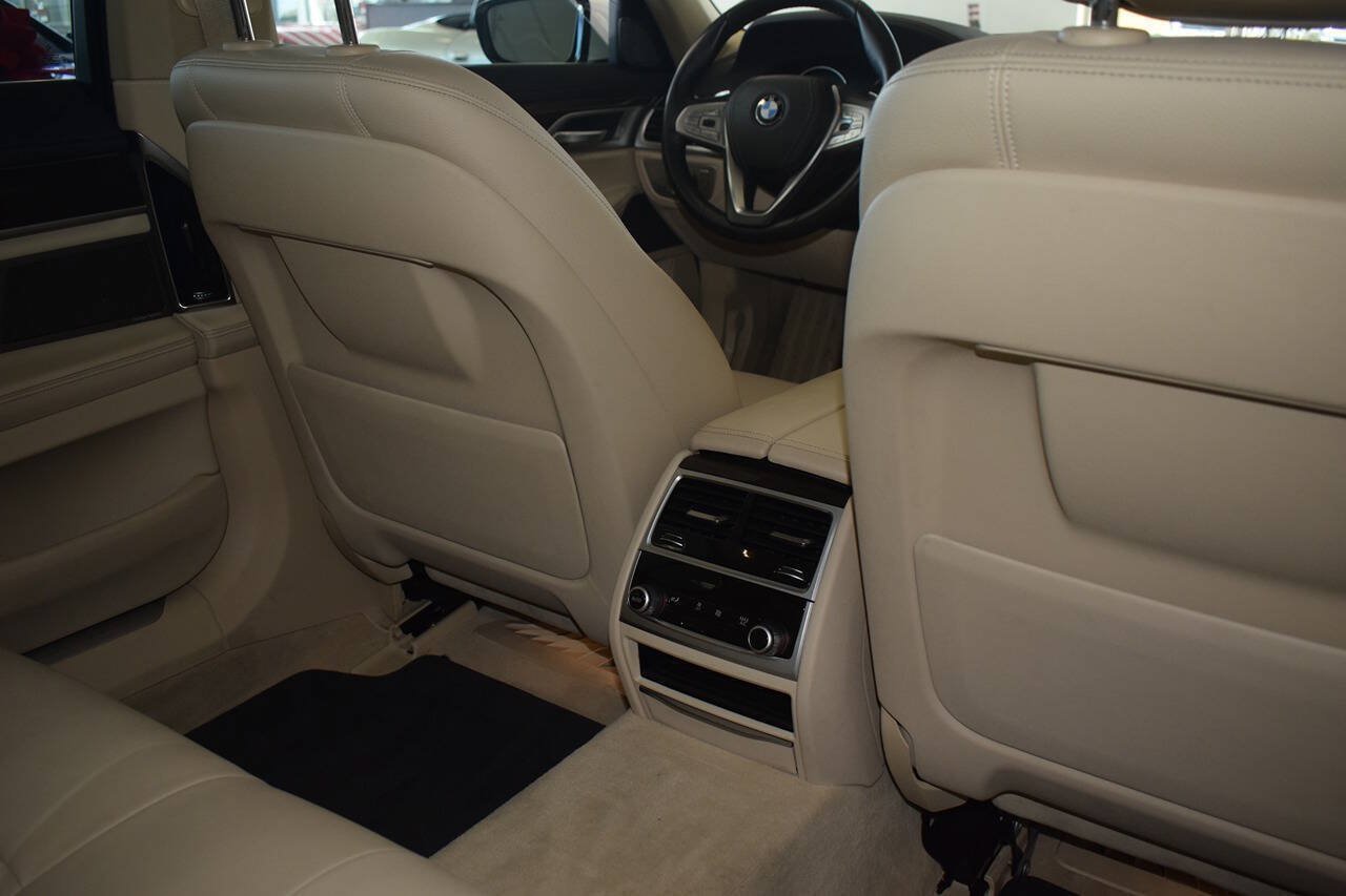 Used 2019 BMW 740i RWD image 15