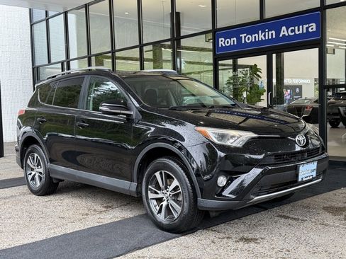 Used 2016 Toyota RAV4 XLE image 2