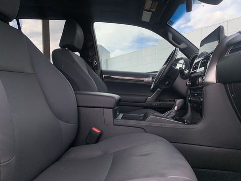 Used 2023 Lexus GX 460 Premium AWD/4WD image 35