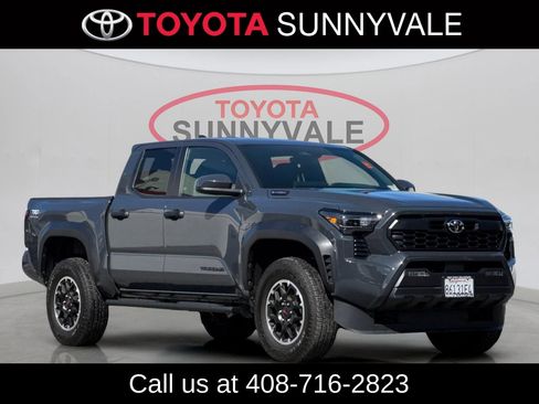 Used 2025 Toyota Tacoma TRD Off-Road AWD/4WD image 10