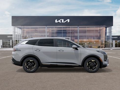 New 2027 Kia Sportage EX FWD image 7