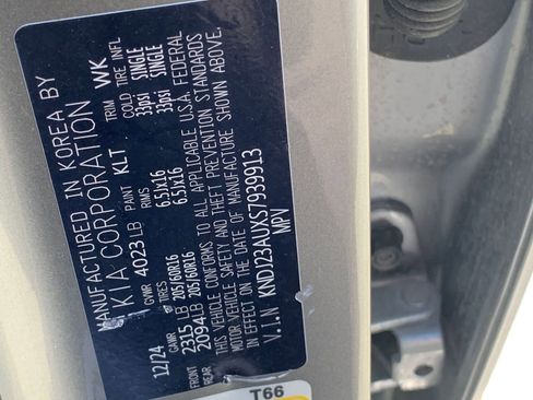 Used 2025 Kia Soul LX w/ LX Technology Package image 27