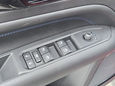 New 2026 Jeep Compass Latitude image 22