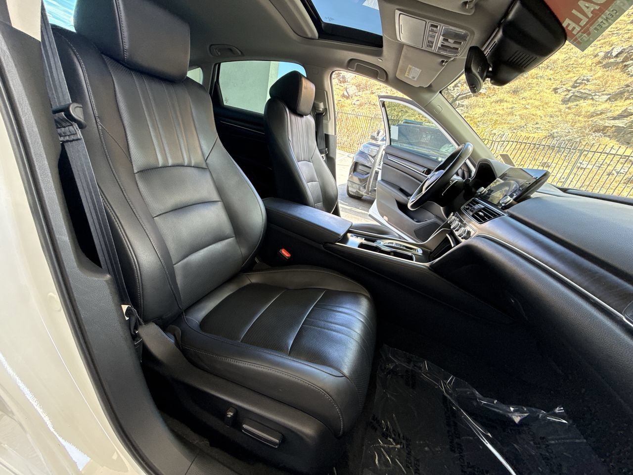 Used 2021 Honda Accord Touring image 29