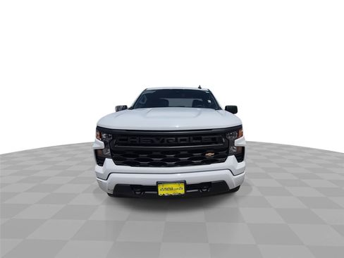Used 2025 Chevrolet Silverado 1500 Custom RWD image 3