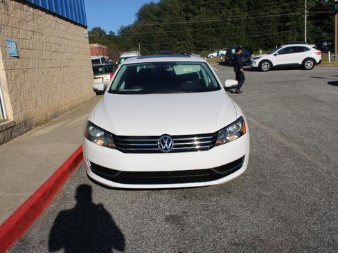 Used 2013 Volkswagen Passat 2.5 SE image 2