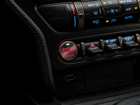 Used 2020 Ford Mustang Shelby GT500 w/ Technology Package RWD image 80