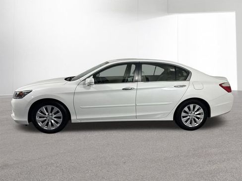 Used 2015 Honda Accord EX image 29