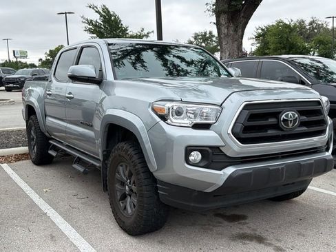 Used 2023 Toyota Tacoma SR5 w/ Technology Package AWD/4WD image 3
