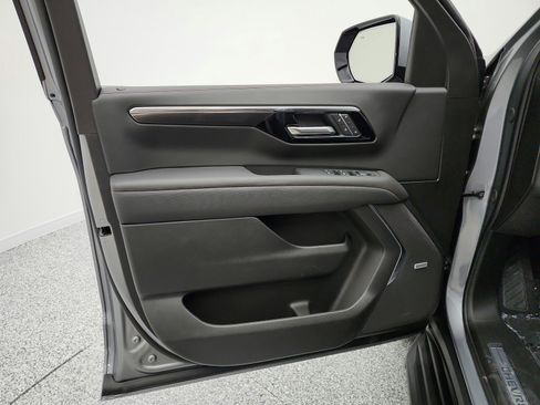 Used 2026 Chevrolet Tahoe RST w/ RST Capability Package AWD/4WD image 14