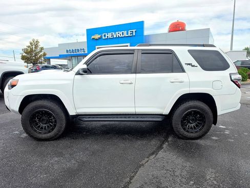 Used 2021 Toyota 4Runner TRD Off-Road Premium w/ Moonroof Package AWD/4WD image 3
