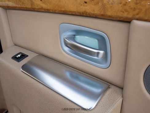 Used 2005 Rolls-Royce Phantom Sedan RWD image 39