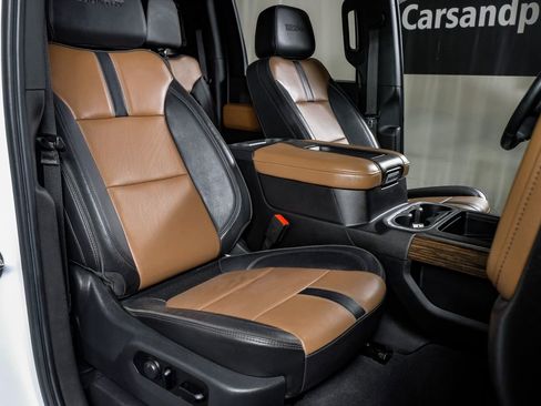 Used 2021 Chevrolet Silverado 2500 High Country w/ Z71 Off-Road Package image 30