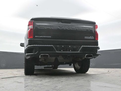 Used 2021 Chevrolet Silverado 1500 High Country w/ Technology Package AWD/4WD image 46