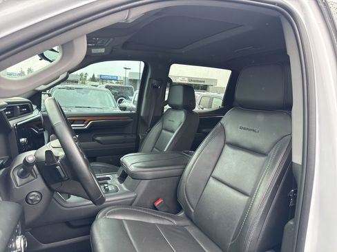 Used 2023 GMC Sierra 1500 Denali w/ Denali Reserve Package image 15